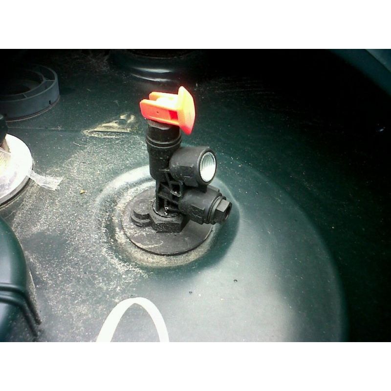 TITAN OIL TANK TOP OUTLET