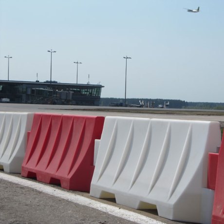 Pack (2) 1.6 Metre Red and White Road Safety Barriers