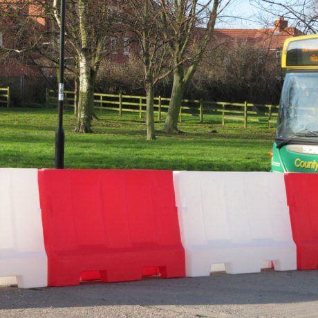 EVO corner section for Evo 1m and 1.5m Safety Barriers, Red