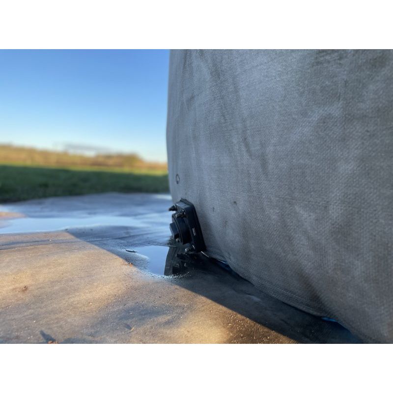 Deploy 14,000 Litre Inflatable Concrete Water Tank