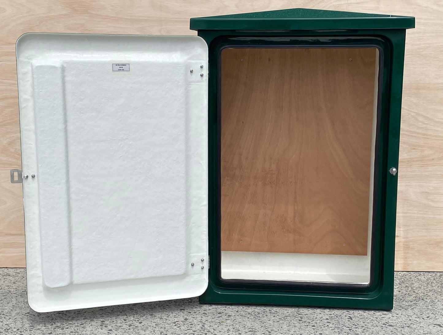 KD-2 with door open